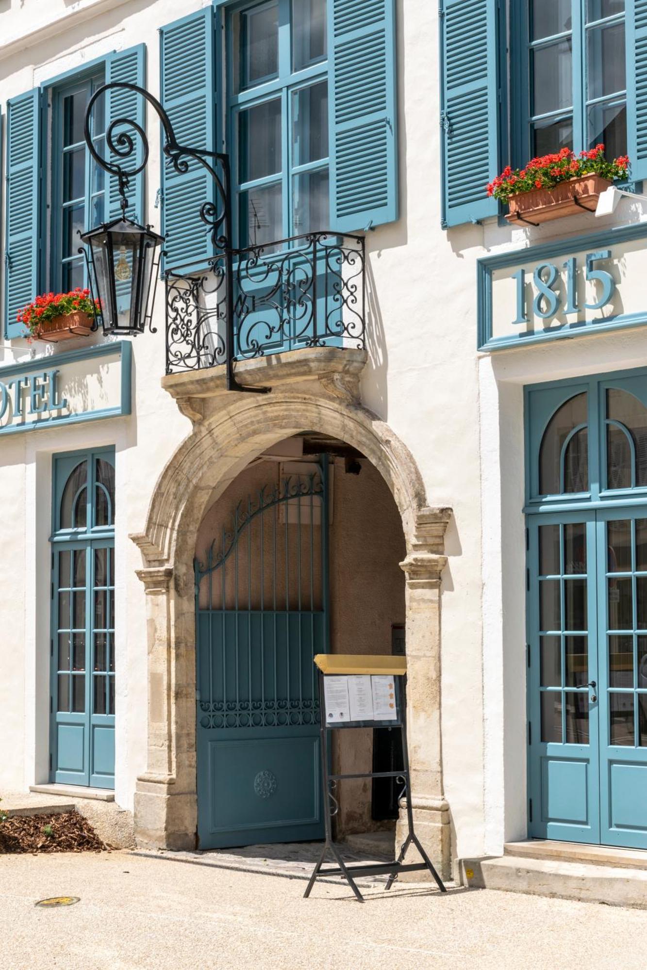 Hotel De La Poste Avallon Eksteriør bilde